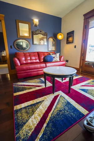 Image of Fisher Bros flats 201