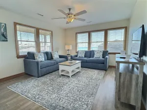 Image of Pelican Place Cottage- Short walk to beach- Community Pool & Spa