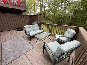 Image of ☀️🐾 Family & Pet-Friendly Summer Escape, Short Walk to Pool 🌲🏊‍♂️