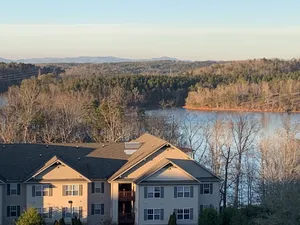 Image of Lake Hartwell\/ Clemson condo- perfect game day retreat
