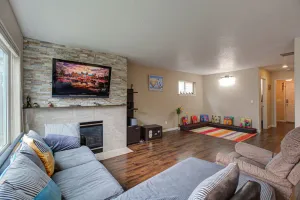 Image of Modern home in Orenco