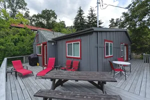 Image of Quaint & cozy 2bed home in DT Hood River, AMAZING Views off the privacy deck