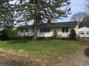Image of Comfortable 3 Bedroom Ranch.  In the Fingerlakes region.