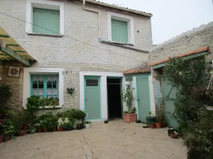Image of independent house in property retaise for 4 people