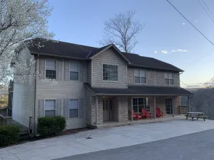 Image of Amazing 5BR House with Lake & Mountain Views in Gated Resort