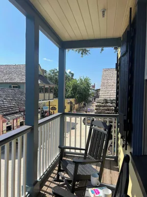 Image of 14 1\/2 St. George Street