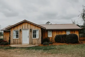 Image of Nubbintown Honey House Romantic Getaway Farm Stay