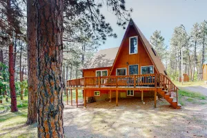 Image of Mtn-view home + cabin with wrap-around deck, grill, streaming, washer\/dryer, AC