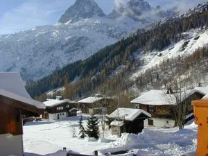 Image of Chalet-apartment with internet access near slopes; ideal for skiers and walkers