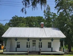 Image of Teen's Belle Maison (house) in Pierre Part\/Belle River, LA with water frontage.