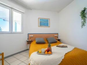 Image of Beautiful apartment for 6 people with pool, WIFI, TV, terrace, pets allowed and parking