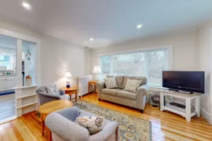 Image of Beautifully renovated home w\/ prime location - walk to the footbridge & downtown