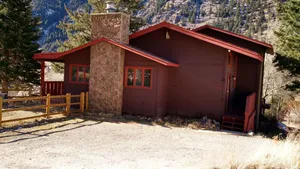 Image of Silver Cloud Cabin - Pet Friendly! - 15 minutes to Loveland