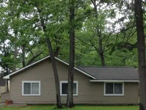 Image of 3 Bedroom\/ 1 Bath Houghton Lake Getaway