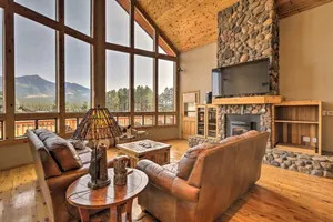Image of Flagstaff Cabin! 5 Minutes from Snowbowl! Stunning Views on 1+ Acre. Sleeps 8!