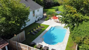 Image of Landers, Cheltenham - sleeps 10 guests  in 5 bedrooms