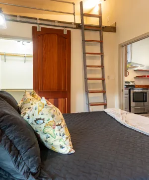 Image of 2A. Experience Affordable Cozy Private Barn-do in Lubbock