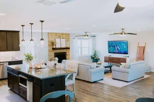 Image of Relax - Outdoor Living and Hot Tub, Shops and Restaurants Nearby