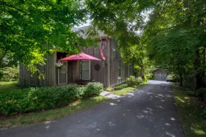 Image of Charming Cottage Conveniently Located In The Heart Of Horse And Bourbon Country