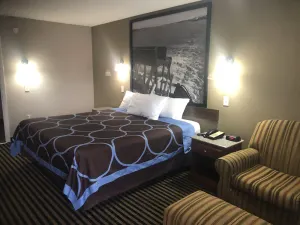 Image of Super 8 by Wyndham Baton Rouge/I-12