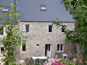 Image of Seaside Getaway: Cozy Cottage with Garden, WiFi, Fireplace, Near Hiking Trails