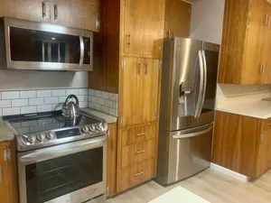 Image of Mid Century Modern-5 min from I-5