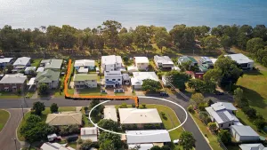 Image of Sandy Paws - Burrum Heads- Walk to Beach -3BR- Aircon-Pool table