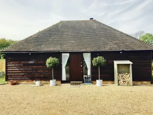 Image of Romantic retreat in the hop fields of Kent, with great sightseeing
