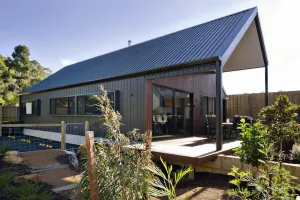 Image of Craftsmen-built bungalows