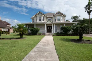Image of Large Mini Mansion 5 bedroom home, Bed and Breakfast