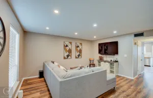 Image of Quiet, Cozy Townhouse w\/ all new appliances and furniture.