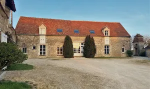 Image of Lovely 15-person house with swimming pool guaranteed peace and quiet