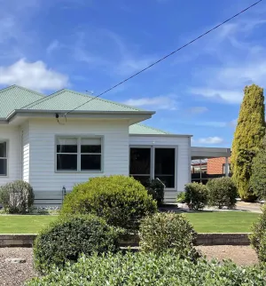 Image of Central Murtoa Home with Lake view, family friendly.