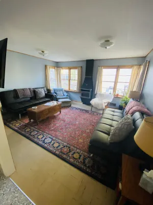 Image of Grandma's Comfy Vintage Cottage w\/ Fireplace ~ BBQ & Firepit
