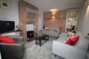 Image of 2 Bedroom City Centre Cottage set in a Private Courtyard