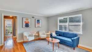 Image of Fully furnished\/All utilities paid units, close to everything!