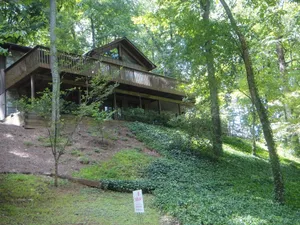 Image of Williams House at Lake Junaluska -Spacious 5-Bedroom Family Retreat