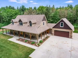 Image of Huge Lodge in the Woods- Peaceful and private!