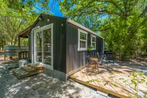 Image of Chic PRIVATE cabin in the woods --> queen bed, deck, high-speed Wifi