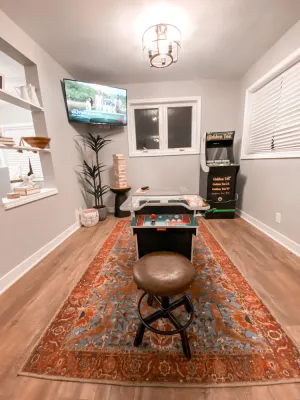 Image of Modern 4 bed Lake House Steps from Browns Lake w. Arcade Room + Private Beach