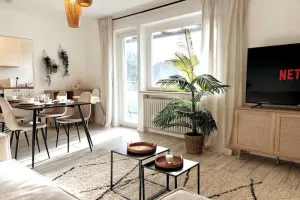 Image of Cozy-Livings\/ subway, parking space, balcony, kitchen