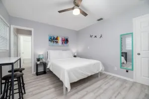 Image of Short Walk to Wilton Drive Apt5