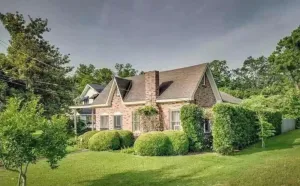 Image of 📍Historic Mitchell House 1928 River View & Gardens
