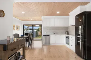 Image of Von Nida Cottage Summ