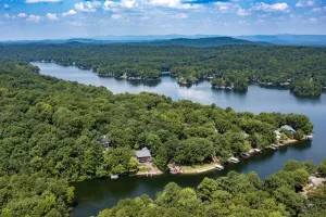 Image of 4 Tobarra Lane - A nicely furnished vacation rental home on Lake DeSoto on near