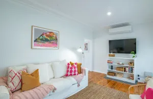 Image of Cobbora Cottage - Sleek & Stylish, Near Hospital