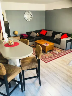 Image of Center: two rooms luxury + room cabin-child -77m² + free parking