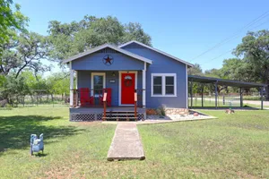 Image of Peaceful Lower Downtown Bandera, Pet Friendly w\/ Large Fenced Yard, King Bed!