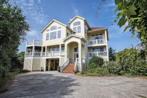 Image of PI145, Four Seasons- Semi-Oceanfront, Pool, Hot Tub, Close to beach!