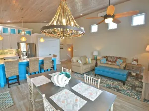 Image of Beautiful Coastal Chic,Premium Internet@Studio 589